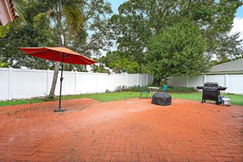 174 Bayberry Circle, Jupiter FL - photo 24 of 27