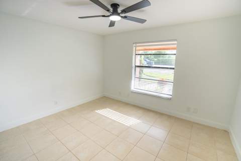 4259 Royal Banyan Way #B, Lake Worth FL - photo 15 of 18