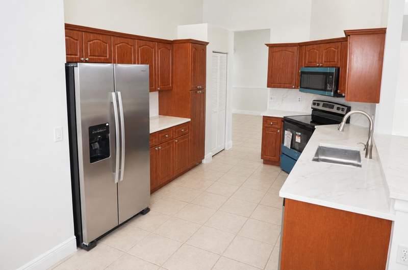 3 bedroom Single Family Residence at 4270 Camrose Lane, Lakeside Green 9, West Palm Beach — photo 4