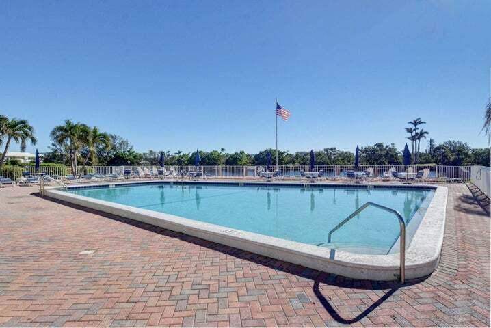 2 bedroom Condominium at 19 Colonial Club Drive #200, Colonial Club Condo Sec 1, Boynton Beach — photo 5