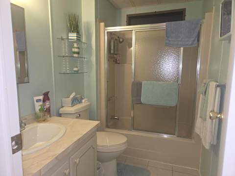 8010 SE Shenandoah Drive, Hobe Sound FL - photo 14 of 23