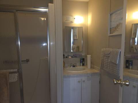 8010 SE Shenandoah Drive, Hobe Sound FL - photo 17 of 23