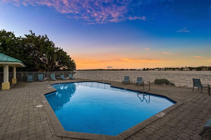 3 bedroom Townhouse at 166 Barefoot Cove, Barefoot Cove Townhomes, Hypoluxo — photo 2