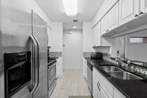 9325 N Chelsea Drive, Plantation FL - photo 7 of 20