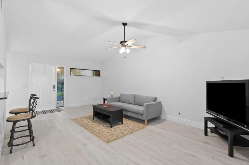 2 bedroom Villa at 9325 N Chelsea Drive, Chelsea One, Plantation — photo 4