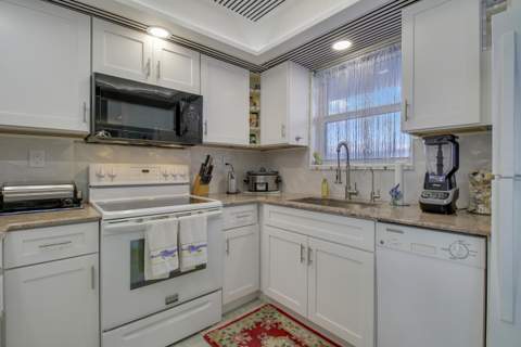 1810 New Palm Way #411, Boynton Beach FL - photo 16 of 40