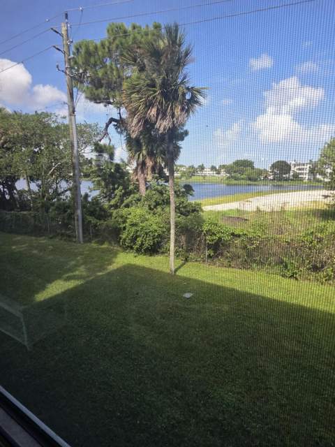 241 Southampton C, West Palm Beach FL - photo 12 of 18