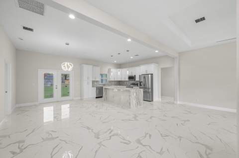 1238 SW Milan Lane, Port St. Lucie FL - photo 10 of 36
