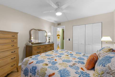 273 Newport Drive, Deerfield Beach FL - photo 13 of 35