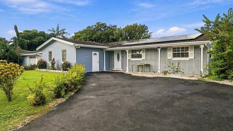 4 bedroom Single Family Residence at 1159 Wynnewood Drive, Wynnewood Acres 3, West Palm Beach — photo 2