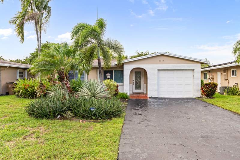 2 bedroom Single Family Residence at 4661 NW 13th Avenue, Crystal Lake 4th Sec, Deerfield Beach — photo 2