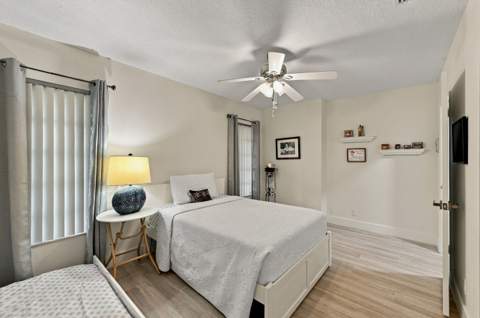 10622 Greenbriar Court, Boca Raton FL - photo 16 of 54