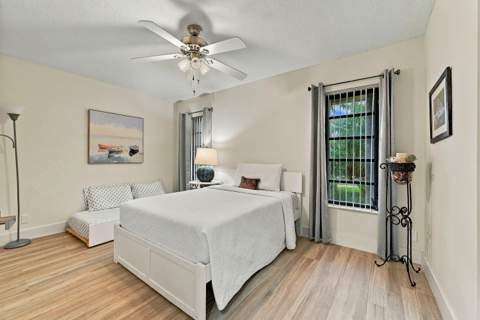 10622 Greenbriar Court, Boca Raton FL - photo 17 of 54