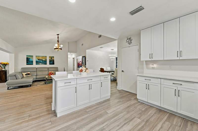 2 bedroom Single Family Residence at 10622 Greenbriar Court, Boca Chase Sec 2, Boca Raton — photo 4