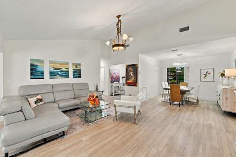 10622 Greenbriar Court, Boca Raton FL - photo 24 of 54
