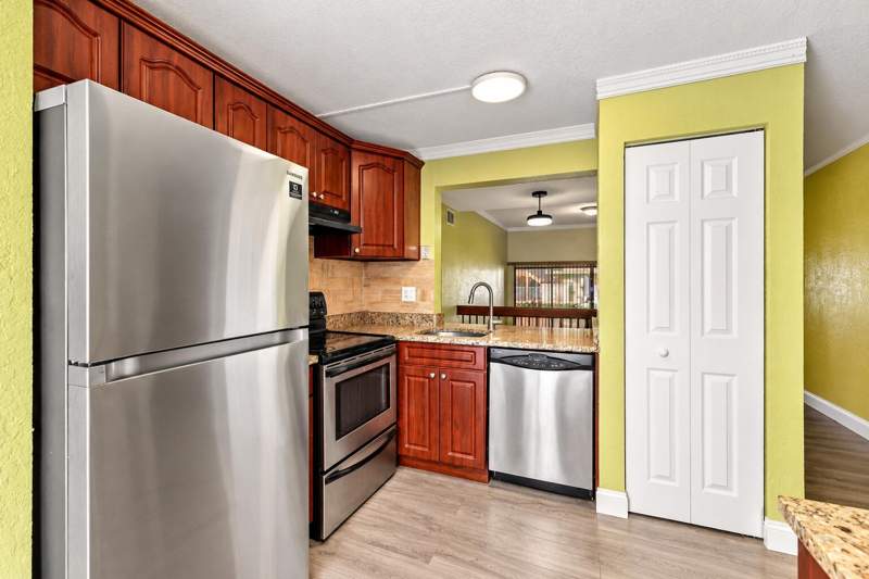 2 bedroom Condominium at 2572 Riverside Drive #413, Coral Pines Villas Condo, Coral Springs — photo 2