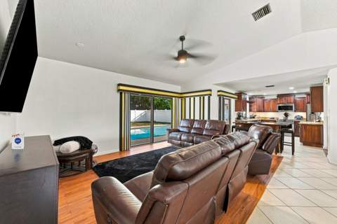 331 NW 107th Avenue, Coral Springs FL - photo 10 of 41