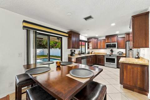 331 NW 107th Avenue, Coral Springs FL - photo 11 of 41