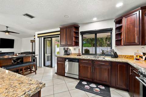 331 NW 107th Avenue, Coral Springs FL - photo 15 of 41