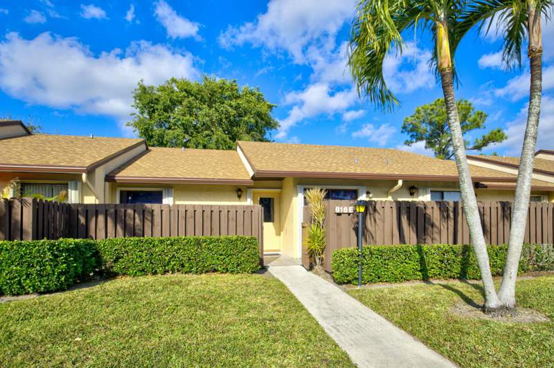 2 bedroom Villa at 816 Sky Pine Way #E, Pine Ridge North Village IV Condo, Greenacres — photo 2