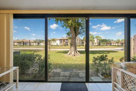 816 Sky Pine Way #E, Greenacres FL - photo 15 of 27