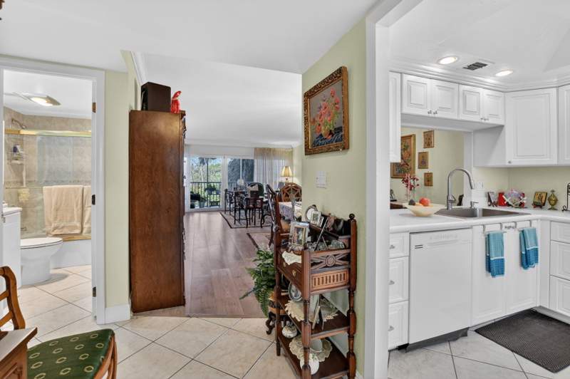2 bedroom Condominium at 1537 E Hillsboro Boulevard #444, Hillsboro Cove Condo, Deerfield Beach — photo 5