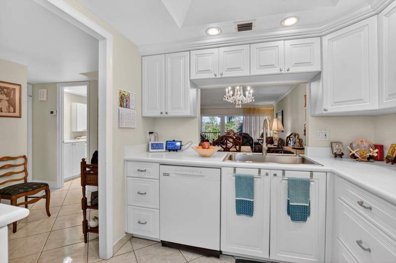 2 bedroom Condominium at 1537 E Hillsboro Boulevard #444, Hillsboro Cove Condo, Deerfield Beach — photo 4