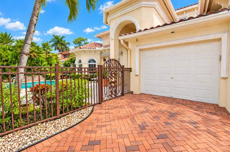 4 bedroom Single Family Residence at 7603 Cedarwood Circle, Cedarwood Of Boca West, Boca Raton — photo 3