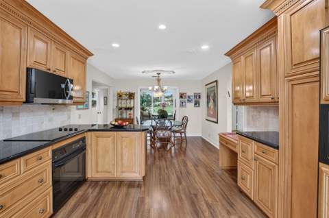 7603 Cedarwood Circle, Boca Raton FL - photo 19 of 54