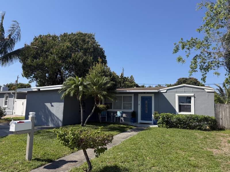 3 bedroom Single Family Residence at 729 Cherry Road, Golfview Heights 2, Westgate — photo 3