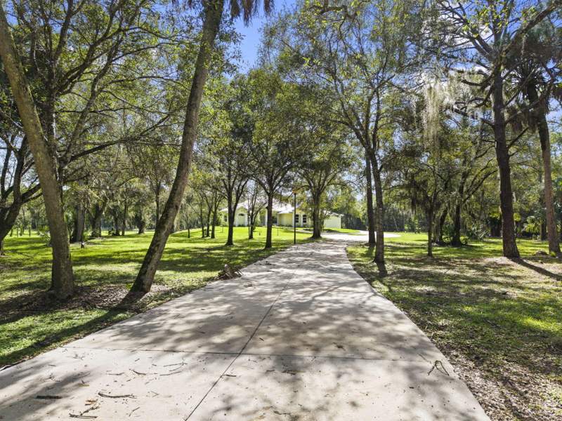 4 bedroom Single Family Residence at 5002 SW Markel Street, Palm City Farms, Palm City — photo 4