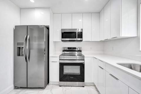 830 NW 19th Terrace, Fort Lauderdale FL - photo 6 of 29