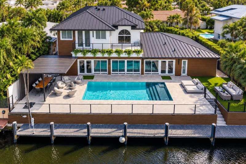 4 bedroom Single Family Residence at 11 Castle Harbor Isle Drive, Bermuda-Riviera Sub Of GA, Fort Lauderdale — photo 3