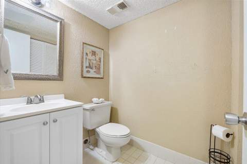 2358 NW 39th Avenue, Coconut Creek FL - photo 11 of 34