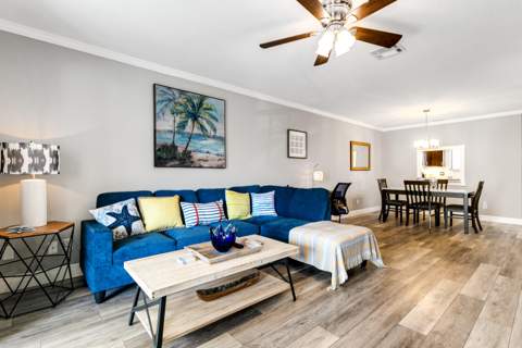 412 S Palmway, Lake Worth Beach FL - photo 9 of 37