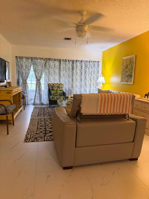 1216 S Lakes End Drive #B, Fort Pierce FL - photo 6 of 19