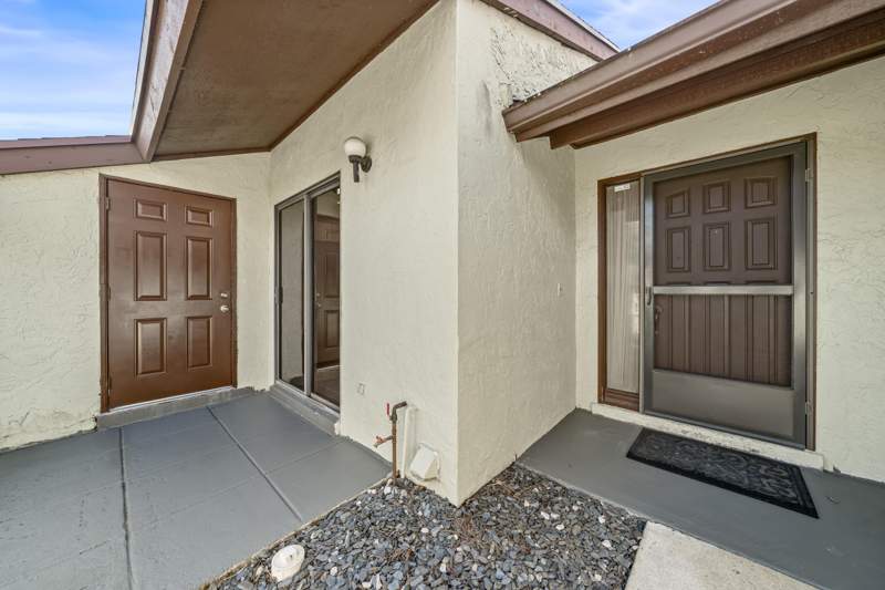 2 bedroom Single Family Residence at 493 Iron Forge Court, Strathmore Gate West Unit 3, Royal Palm Beach — photo 4