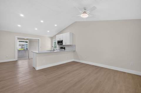 6100 Tangelo Drive, Fort Pierce FL - photo 9 of 57