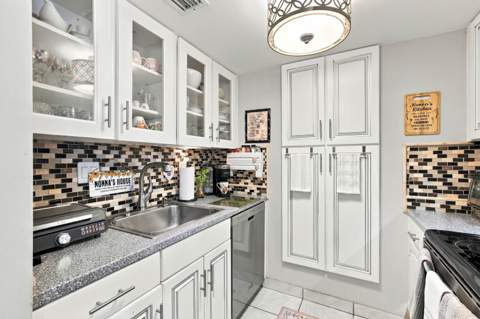 3792 NE Ocean Boulevard #N-220, Jensen Beach FL - photo 22 of 60