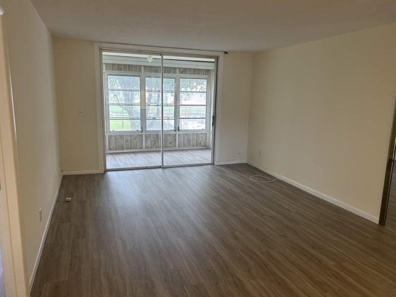 1 bedroom Condominium at 6000 NW 64th Avenue, Bermuda Club One Condo, Fort Lauderdale — photo 2