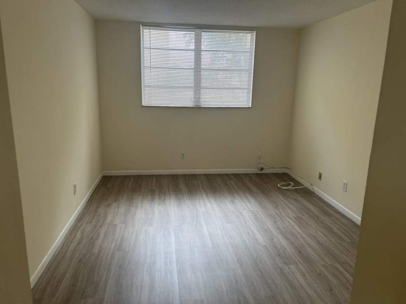 1 bedroom Condominium at 6000 NW 64th Avenue, Bermuda Club One Condo, Fort Lauderdale — photo 5