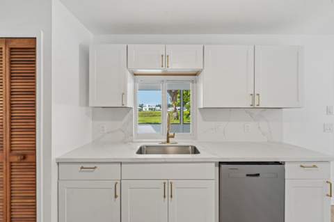 2674 SW Monterrey Lane, Port St. Lucie FL - photo 16 of 47