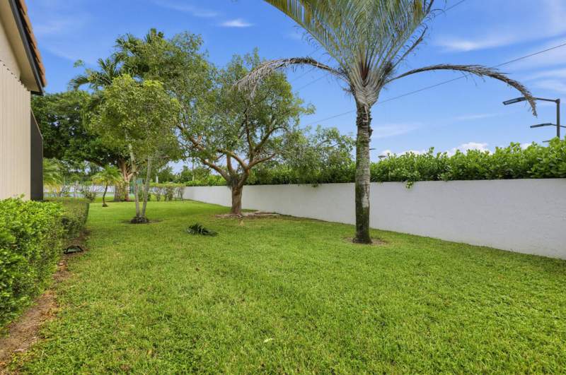 3 bedroom Single Family Residence at 4330 Sherwood Forest Drive, Sherwood Forest, Delray Beach — photo 4