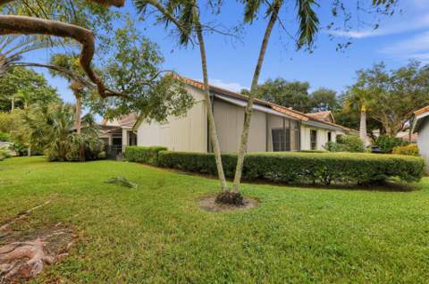 4330 Sherwood Forest Drive, Delray Beach FL - photo 6 of 34