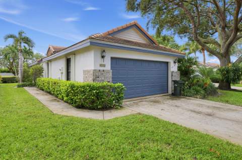 4330 Sherwood Forest Drive, Delray Beach FL - photo 7 of 34