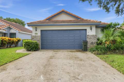 4330 Sherwood Forest Drive, Delray Beach FL - photo 8 of 34