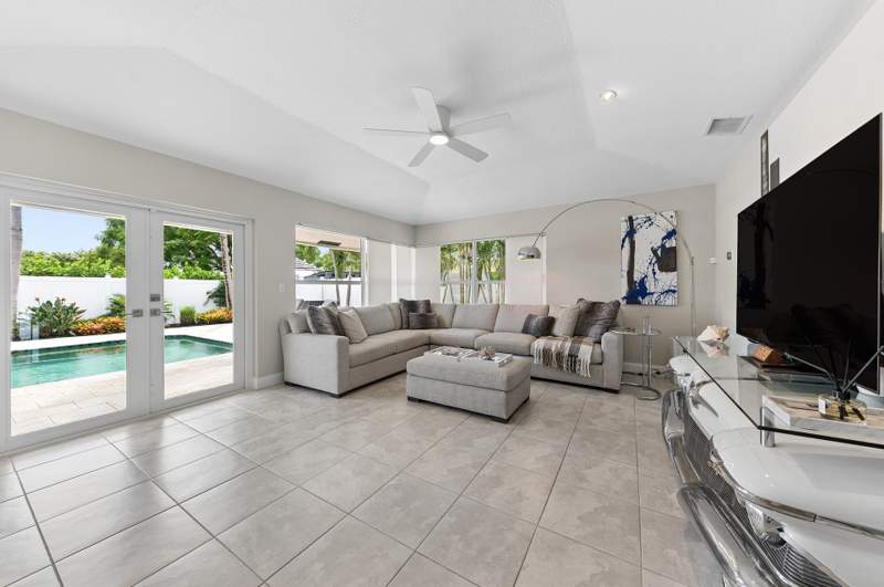 3 bedroom Single Family Residence at 400 NW 72nd Street, Hidden Lake, Boca Raton — photo 5