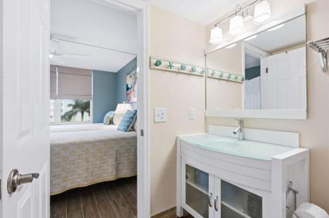 1 Harbourside Drive #1403, Delray Beach FL - photo 16 of 37