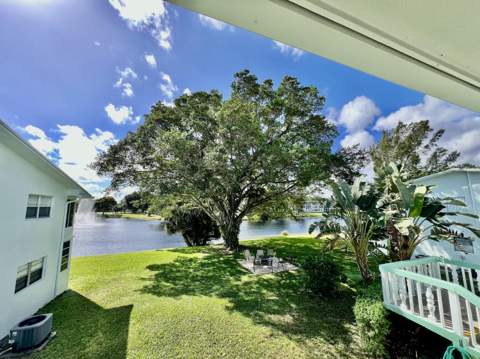 225 Westbury L Circle #225, Deerfield Beach FL - photo 8 of 28