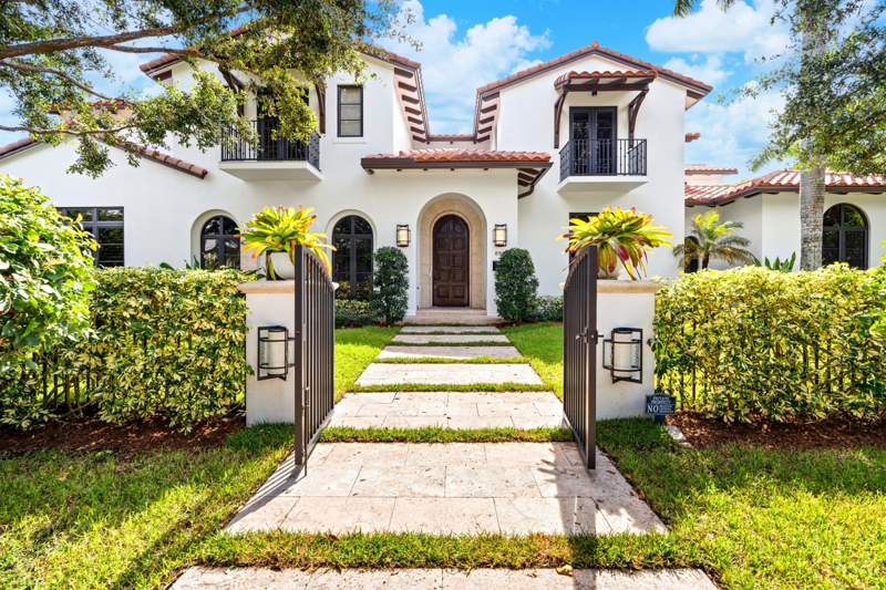 6 bedroom Single Family Residence at 898 Hibiscus Street, Old Floresta, Boca Raton — photo 2